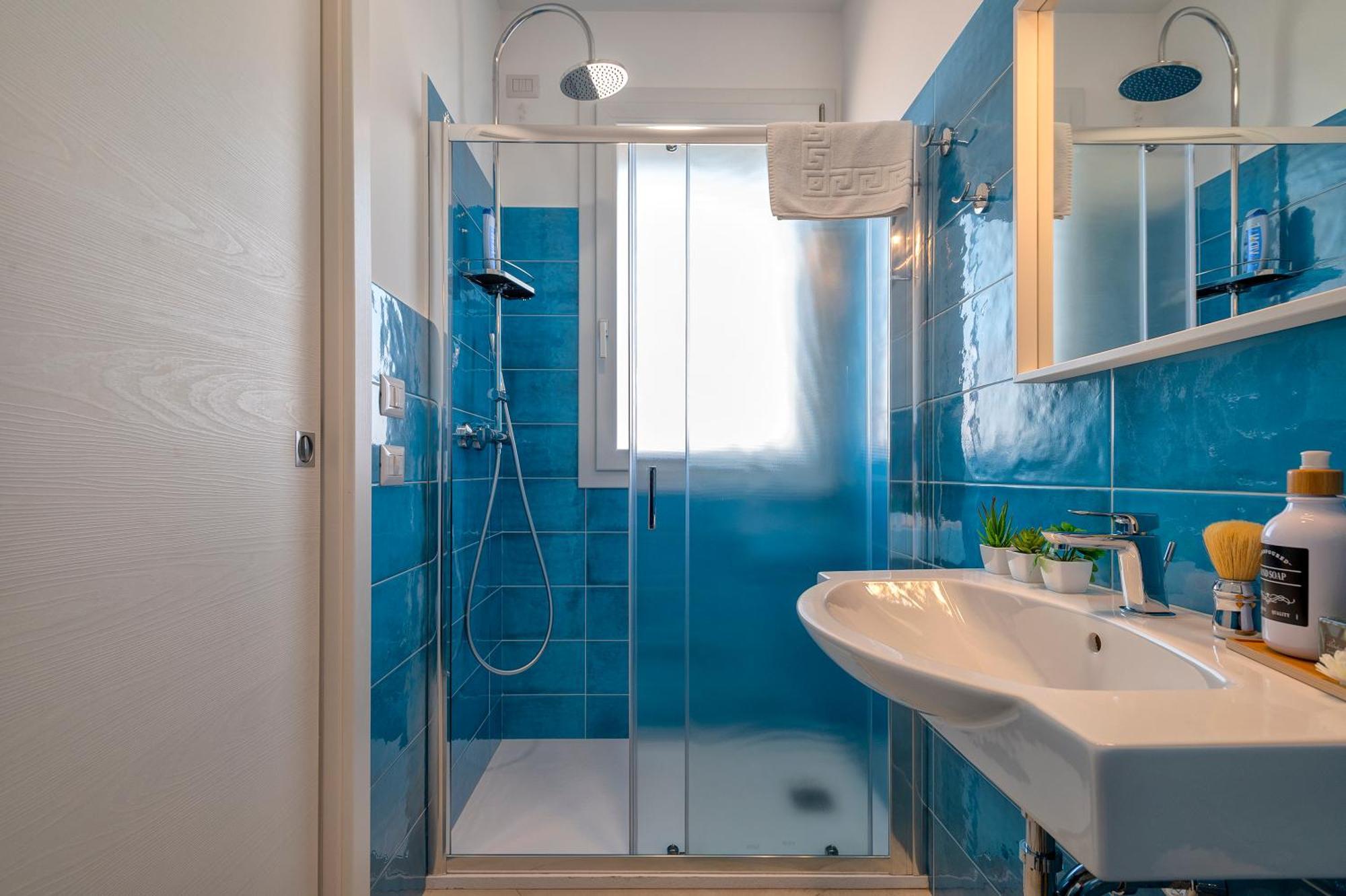 Nuo Guest house *